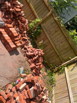 1+ red and orange bricks good condition and good to cut