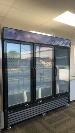 Commercial 3 Doors Merchandiser Cooler 