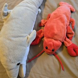 2 sea life puppets