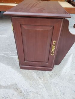 Mahogany Wood Bedside Cabinet with Brass Hardware