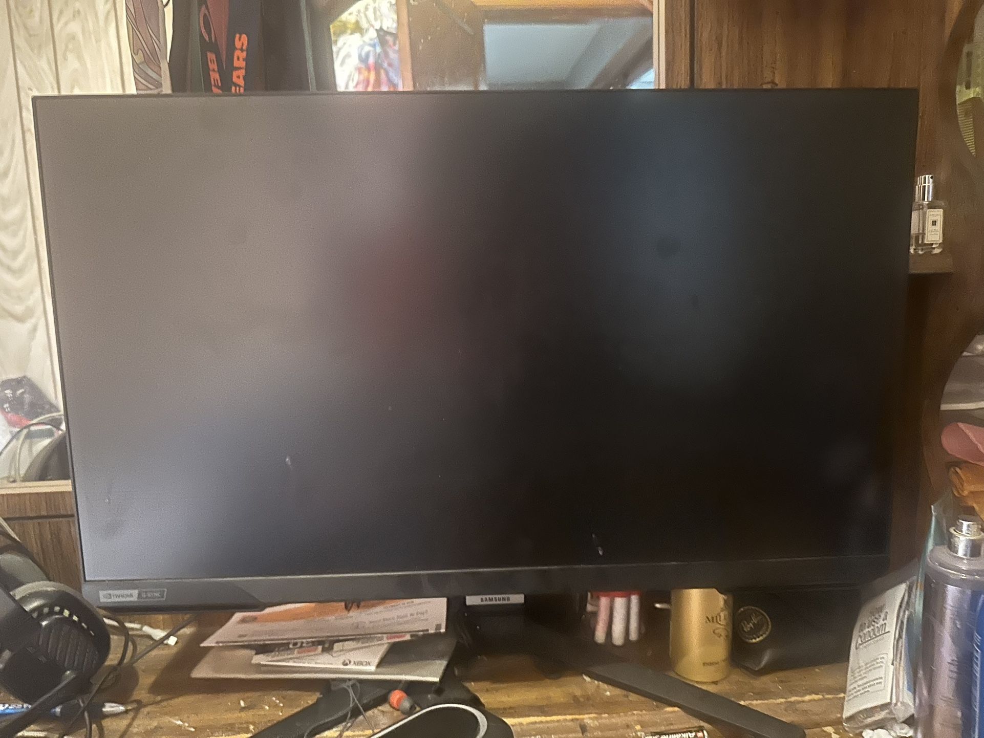 Samsung - 27" Odyssey 1000R Curved QHD 165Hz 1ms AMD FreeSync Gaming Monitor (DP, HDMI) - Black