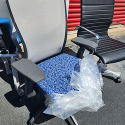 Office Chairs 