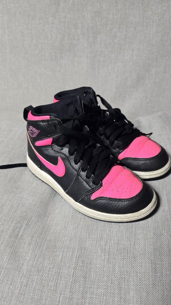 Kids Jordan Retro 1 Size 1Y