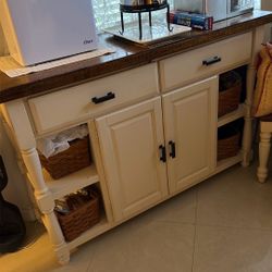 American Signature Buffet tables