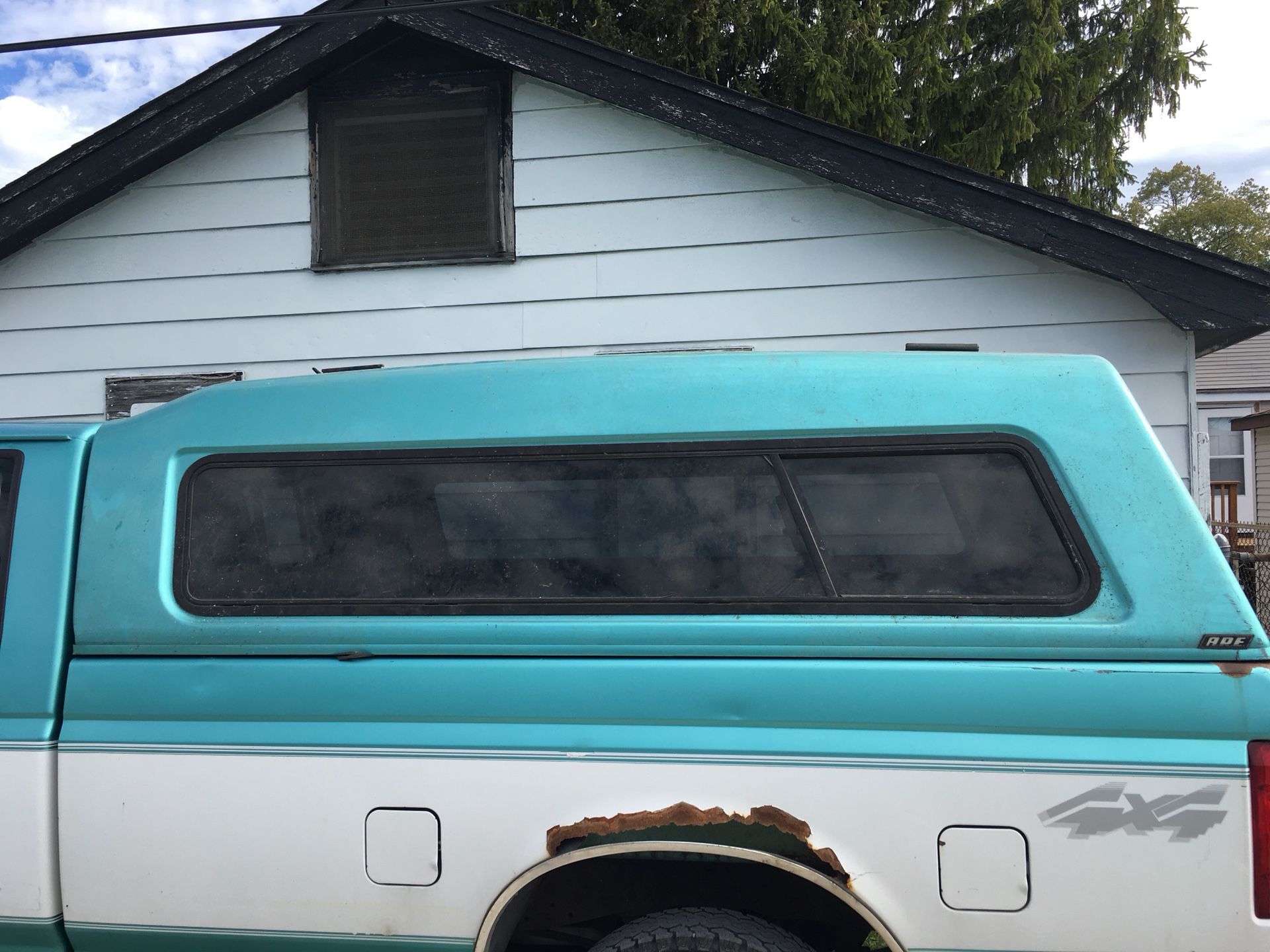 Camper for sale from 1996 Ford F-250 disel... asking 300 obo
