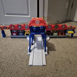 Paw Patrol Big Truck Pups, Truck Stop HQ, 3ft. Wide Transforming Playset