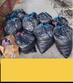 IN EAGLEROCK.  Men’s cloths smal -X-Large  jeans pants shorts Levi’s goodfellas Calvin Klein  shirts and hoodies  10 bags for $25 FIRM PRICE