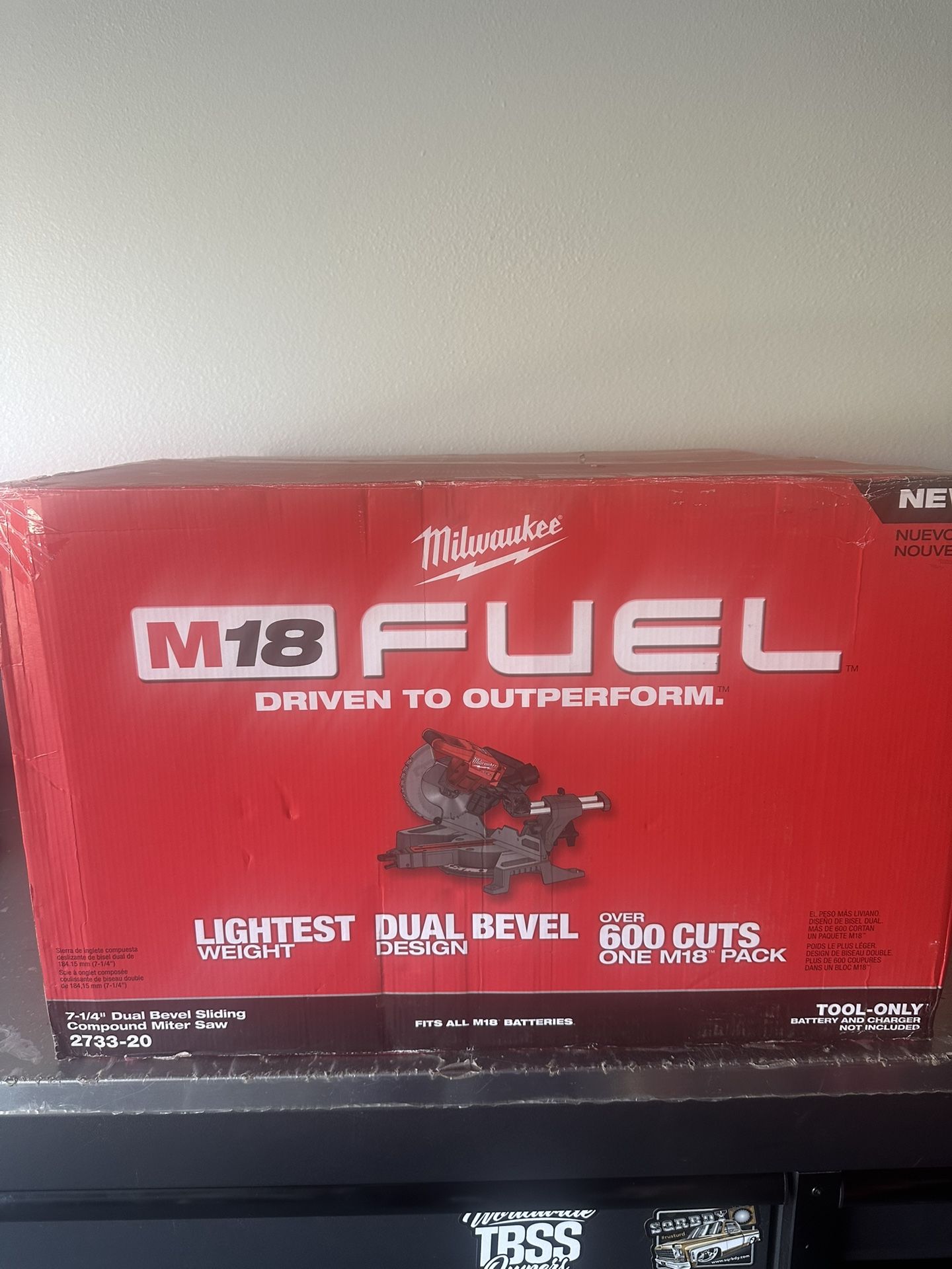Milwaukee M18 7 1/4 Double Bevel Sliding Miter Saw
