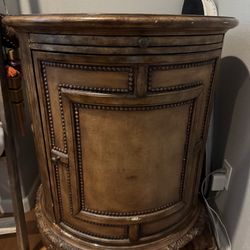 Wooden wine & liquor bar cart cabinet