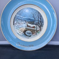 1979 Avon Christmas Plate