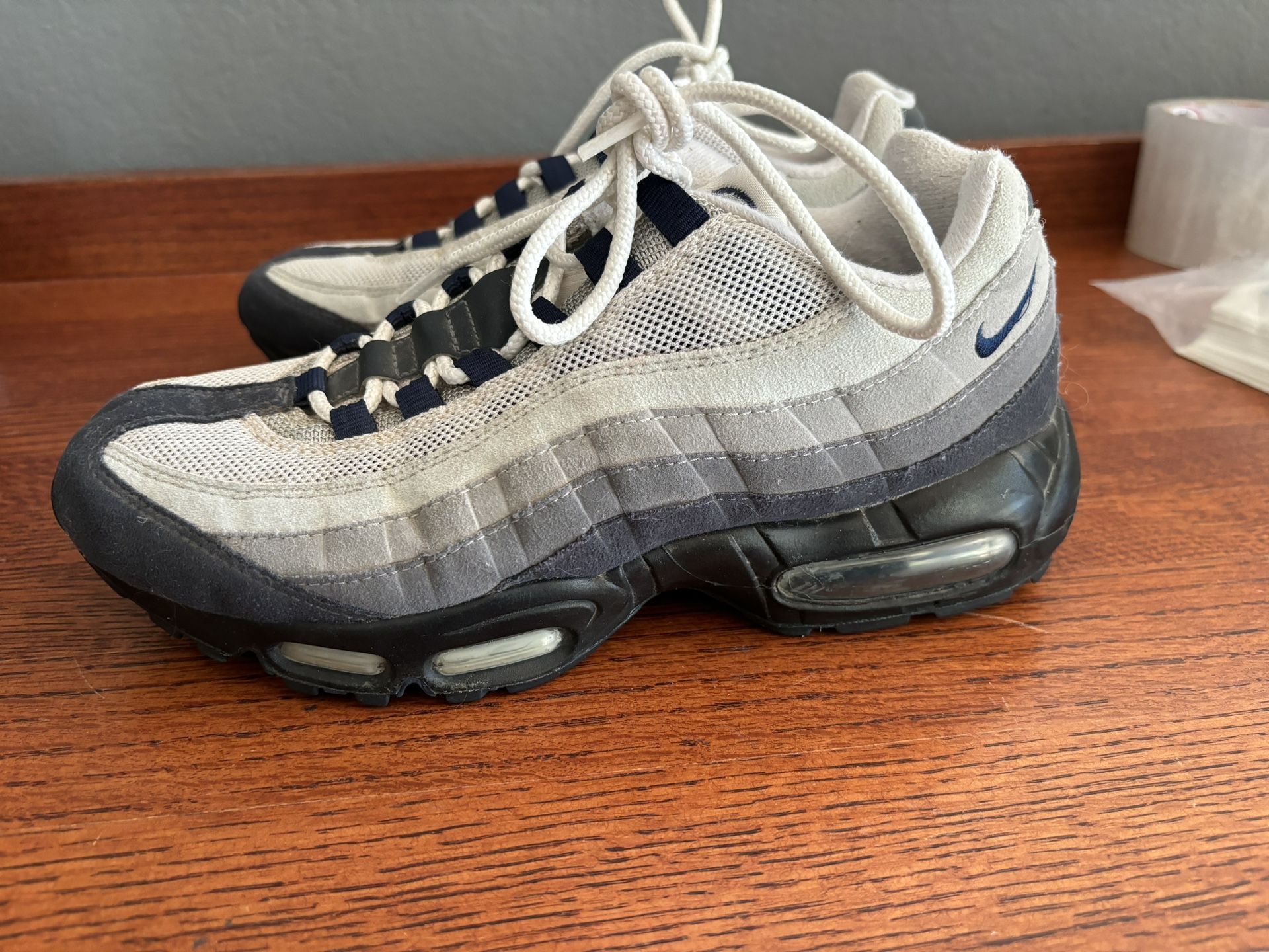 Vintage Nike air Max 95 premium trainers men's size in very good