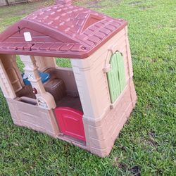 Step2 Neat & Tidy Cottage II Brown Playhouse Plastic Kids Outdoor Toy