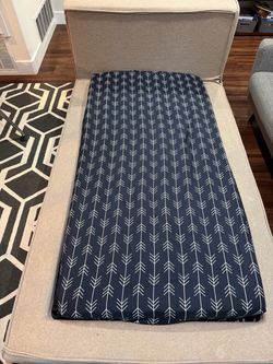 Platform twin bed upholstered Blu Dot