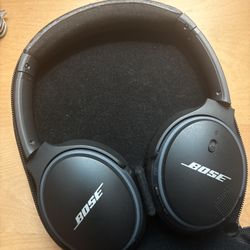 Bose SoundLink around-ear wireless headphones II