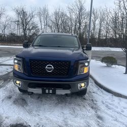 2016 Nissan Titan