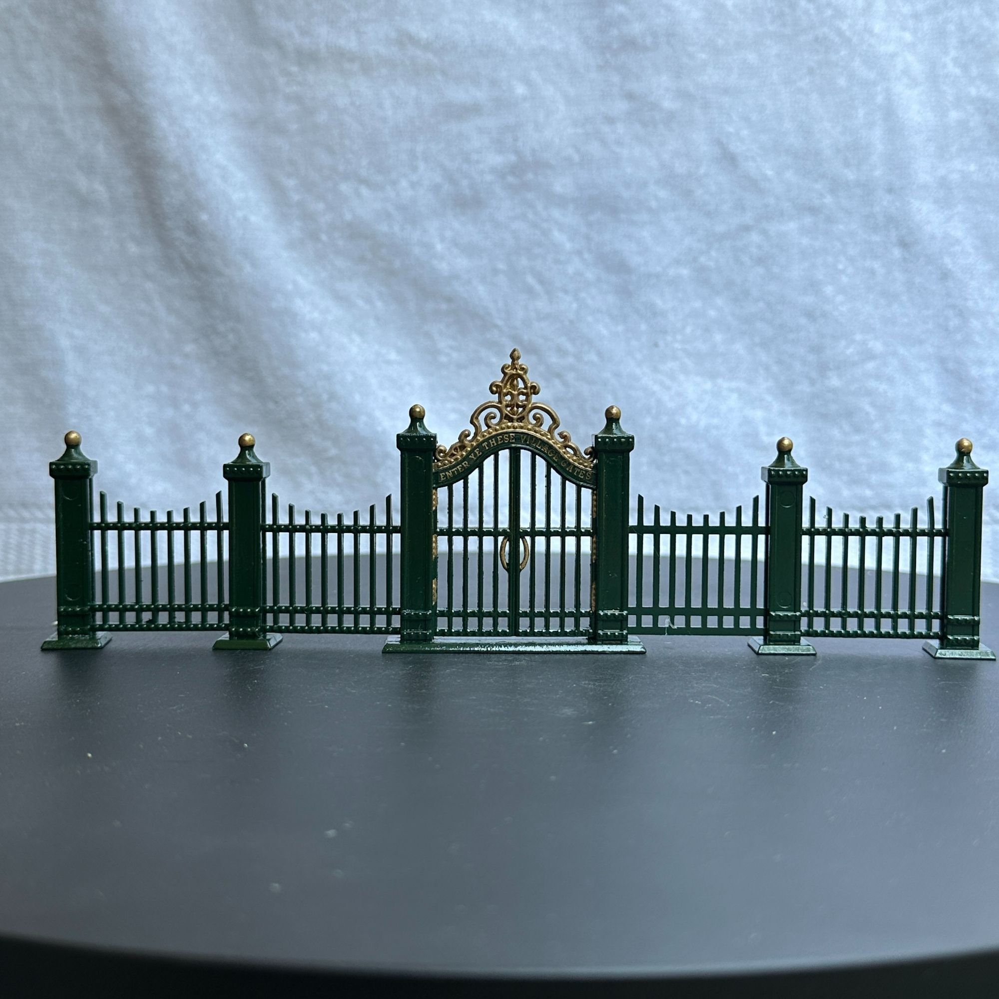 Dept 56 9 Piece Village Wrought Iron Gate and Fence Accessory - 1991