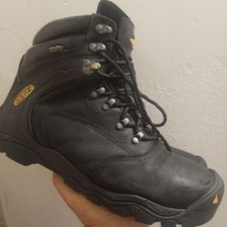 Keen man's Louisville steel toe work boots
Size 12  