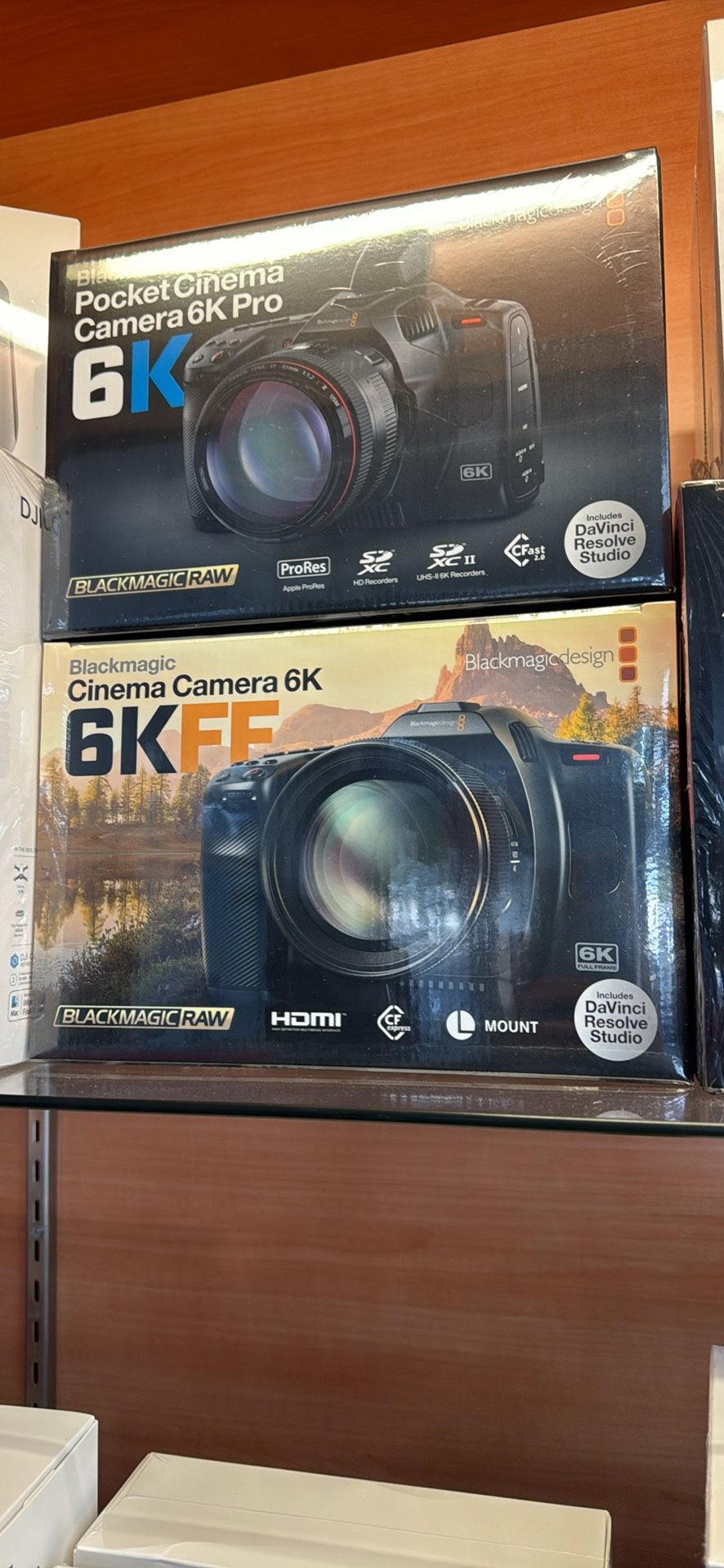 Blackmagic Pocket 6K FF L Mount Camera