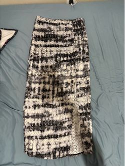 No Boundaries black and white abstract geometric print maxi skirt in size M #geometric #abstract