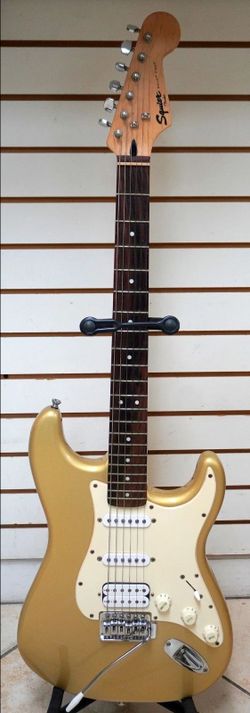 Squier by Fender Bullet Stratocaster Electric Guitar Gold