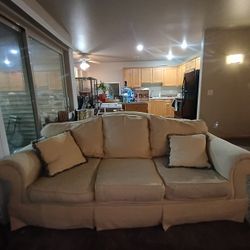 Free Couch 