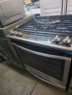 30" Whirlpool Stainless Steel Gas Range