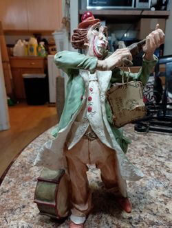 Capodimonte Hand Carved Clown