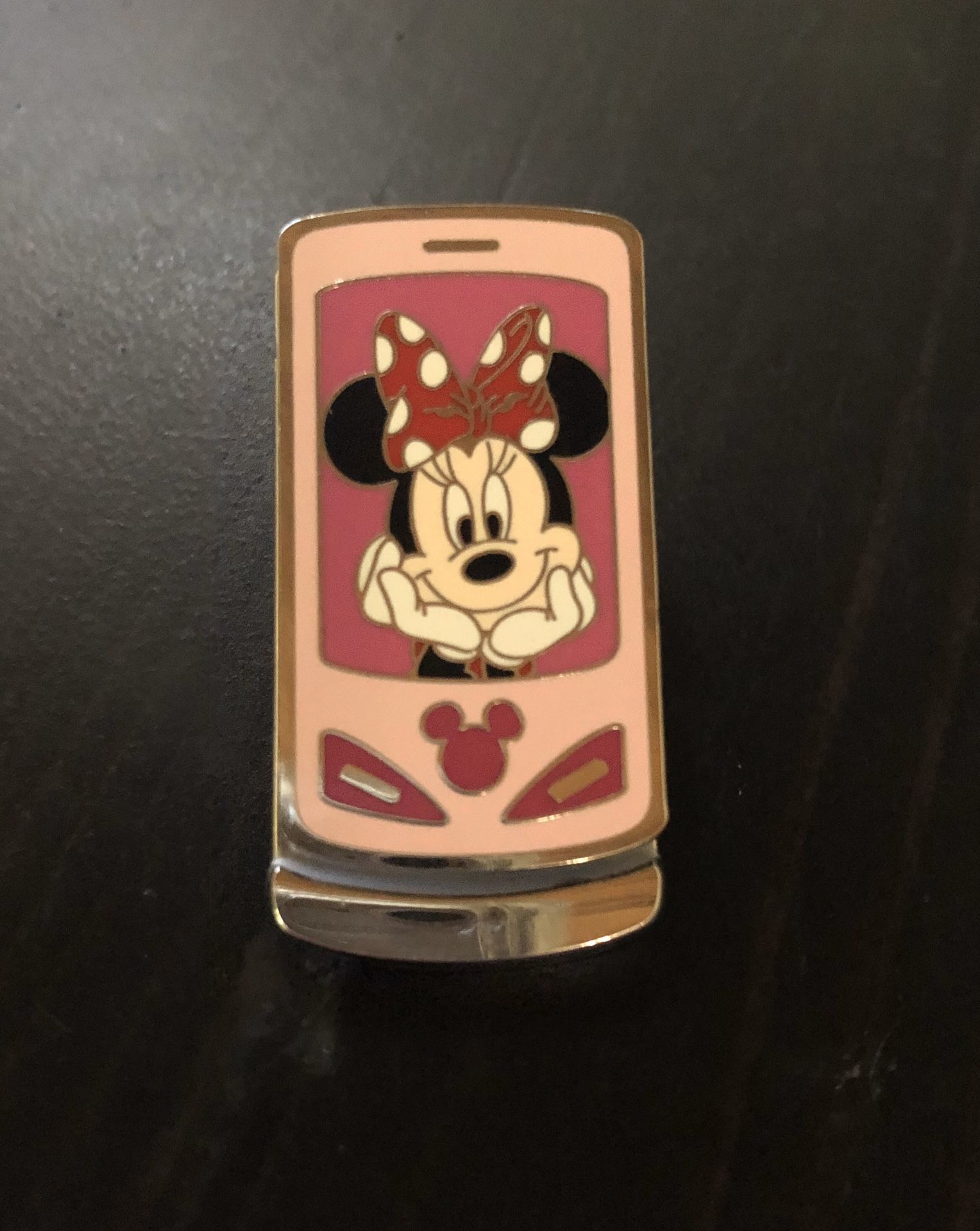 Minnie Cell Phone Trader Pin