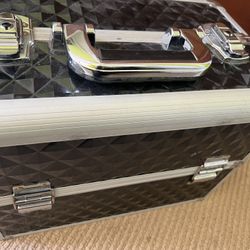 MAKEUP BRIEFCASE