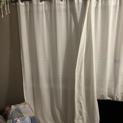 Curtains & Curtain Rod 