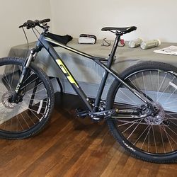 GT Mountain Bike
