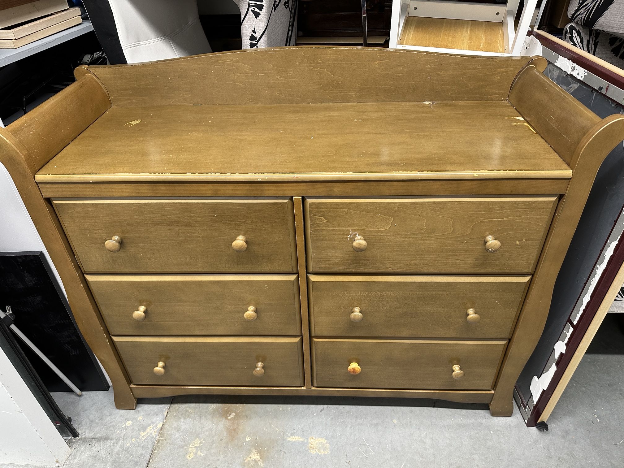 Wooden Dresser With 6 Drawers