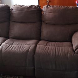 Lazy Y Boy Duel Recliner Power With Charging Port 