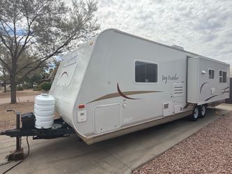 2006 Jayco Jay Feather 29ft with slide