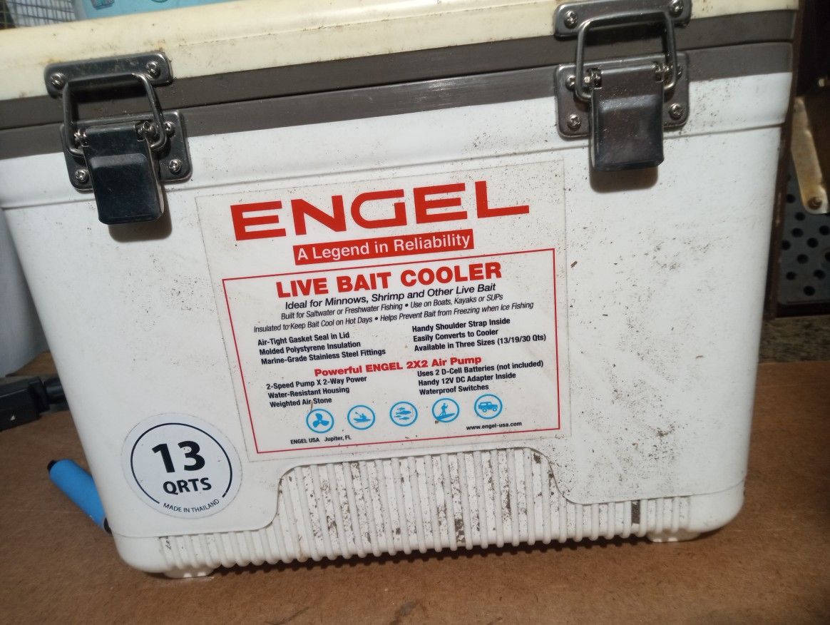 Engel 13 Qt. Live Bait Cooler. Everything Except The Bubbler