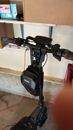 IScooter iX7 pro only 900 miles on it