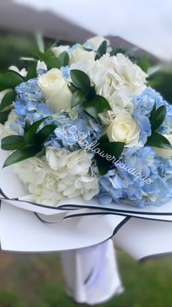 Roses/rosas/flower arrangement