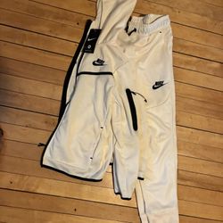 kids nike tech (M)