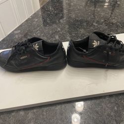 Black Adidas Shoes 