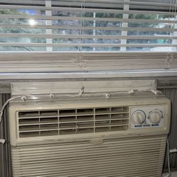 2 Air conditioners ( 100% Working )