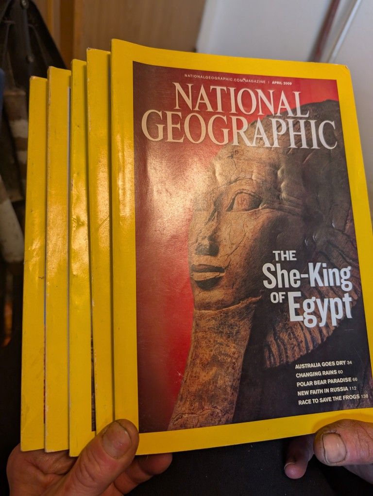 Five Older National Geografics