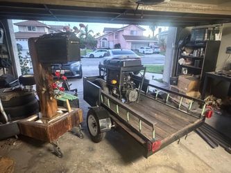Toy hauler with generator built in