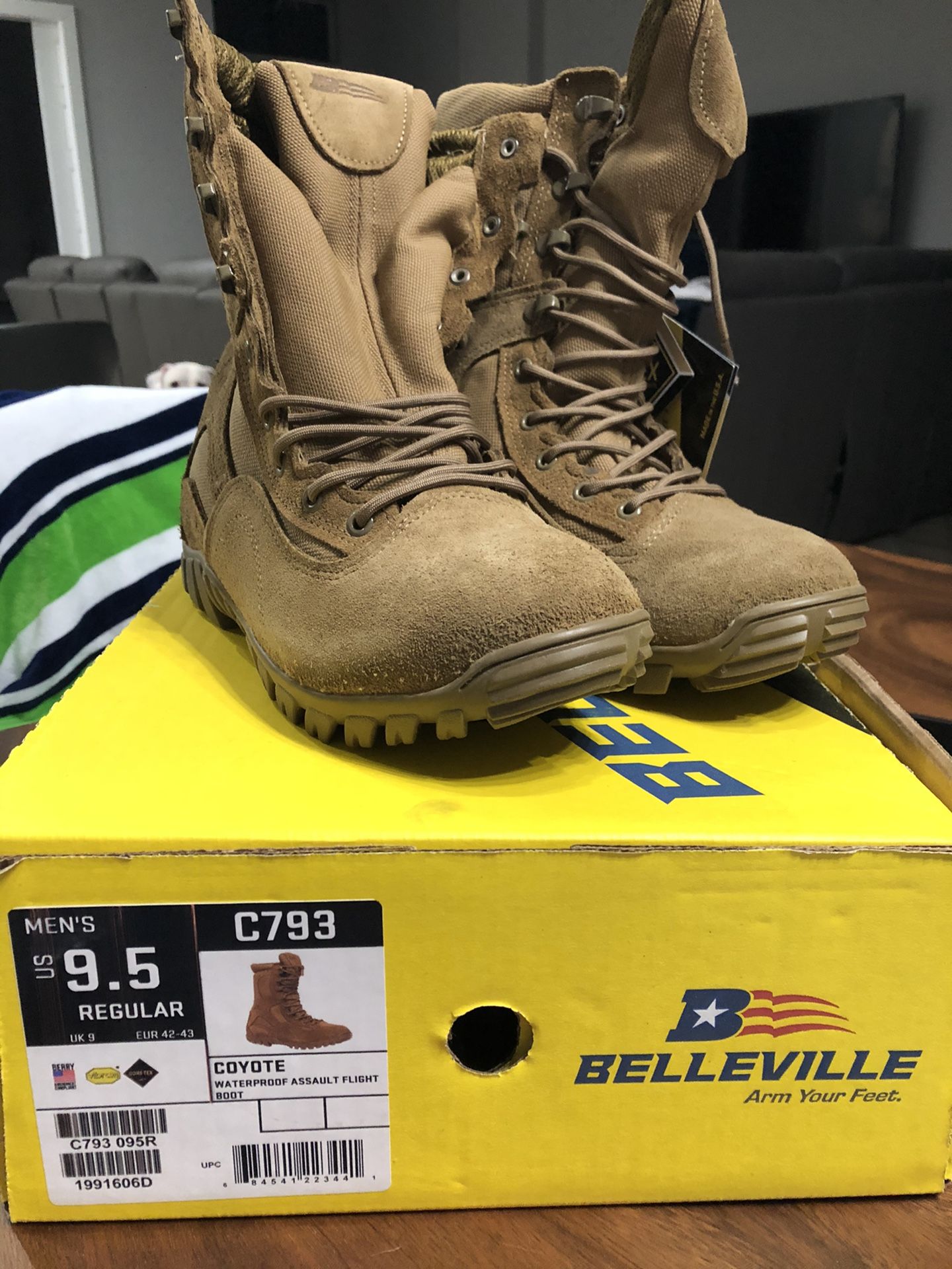 Boots Belleville coyote 9.5 reg