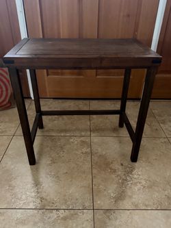 Side table/nightstand