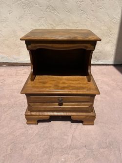 Night stand