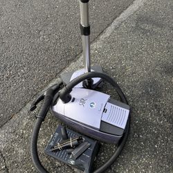 Riccar IMPEC .1 Impeccable Canister Vacuum Cleaner. Tested. Working great. What you see in the pictures is what I have.