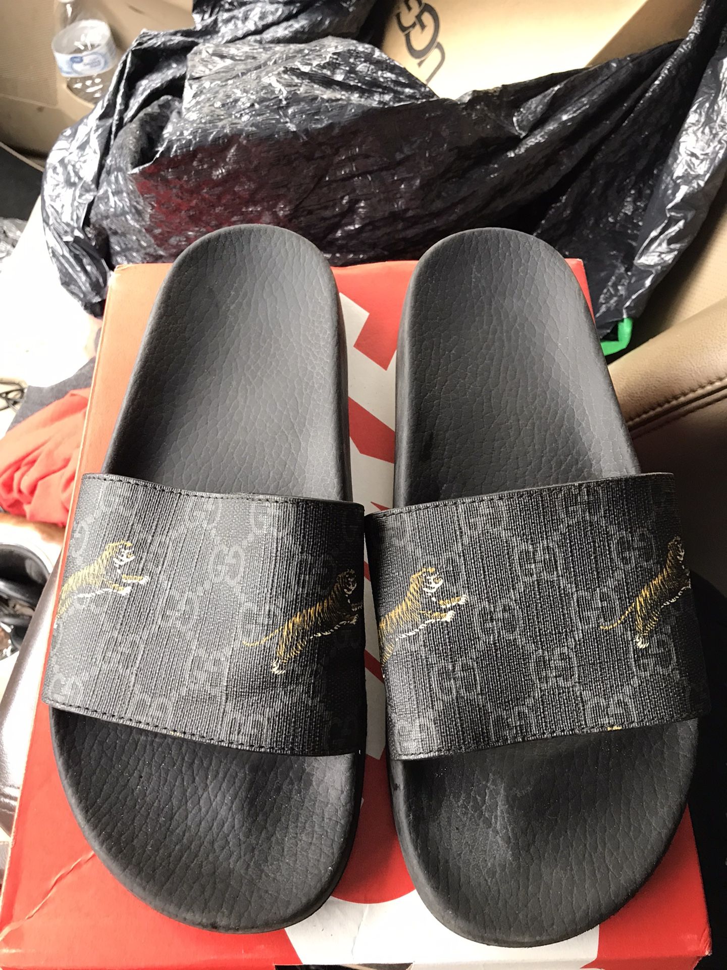 Authentic Gucci  Gg Supreme Tiger Print Slides Size 7