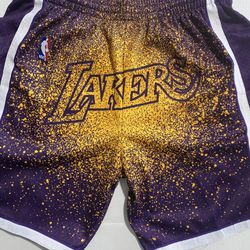 Men’s Mitchell & Ness Lakers Shorts 