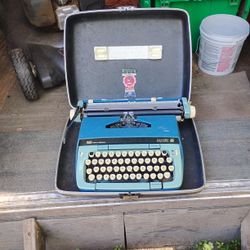 Smith Corona Galaxy 12 Type Writer 