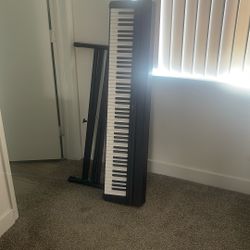 Yamaha P-71 Digital Piano/Keyboard